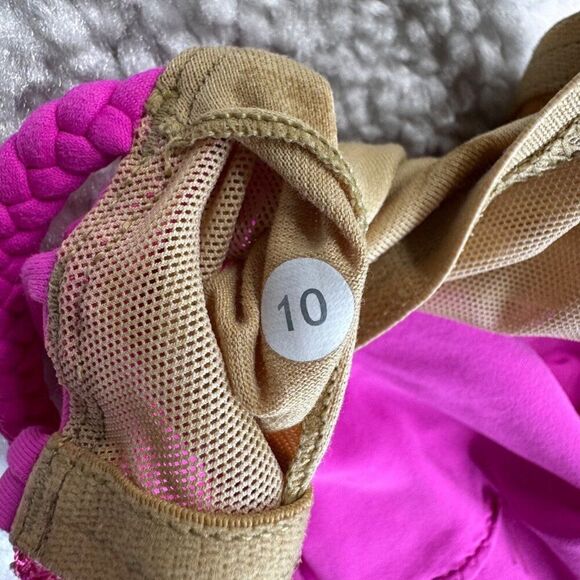 Lululemon Wandering Yogi Halter Tank Pink - Picture 4 of 9